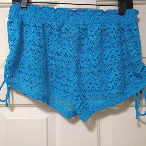 Beach & Pool Shorts - Picture 9 of 16